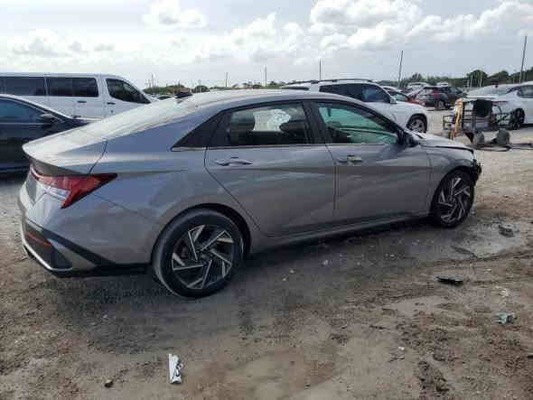 السلام عليكم
النترا 2025 Sel
 فول فتحه بصمه
حاليا بالميناء يومين وتنفتح حاويته
بدون تصليح بدون كمرك 95 ورقه قفل 

للاستفسار *********** ميثم 📞

جروب واتساب لتجاره السيارات من دبي وامريكا ❤️👇
https://chat.whatsapp.com/LUw4zLBkGprJkS4f8Ne2We?mode=ac_t
