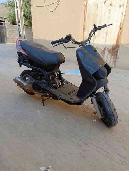 السلام عليكم دراجه فراشه لبيع توه مجفته بعدهي عل سحگ لمحرك ناعممم ما ينسمع شرط هندر واحد بكل وكت شلعه ومعد مقبولات سعر 190 وبيه مجال قليل مكان لبصره زبير رقم *********** رجائآ مو شراي لا تعبني
