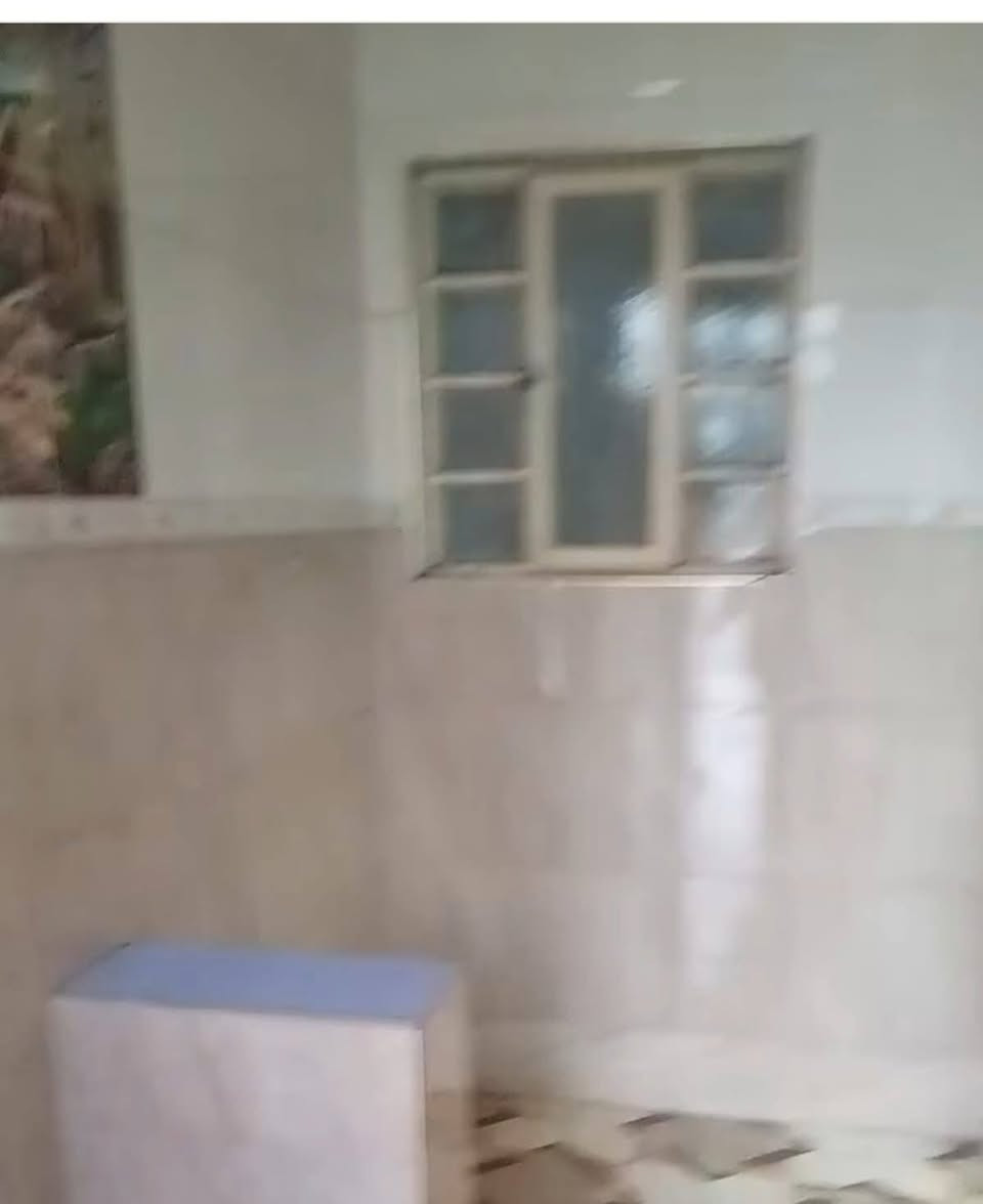 بيت ايجار بحي الحسين ايجاره 250
40 متر غرفه مطبخ صحيات قرب مطعم العكايشي


**إذا كنت صاحب هذا الإعلان وتريد حذفه لأي سبب، رجاءا أرسل رسالة إلى الدعم الفني**