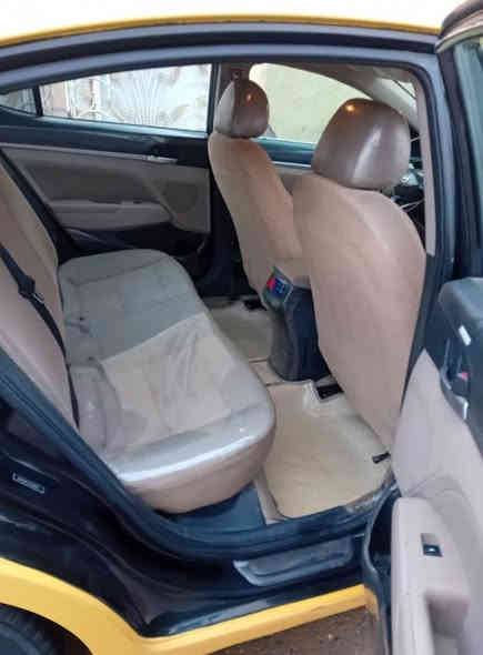 النترا ٢٠٢٠بدون حادث 
أمريكي محرك 2000
السعر ١٤٥ورقة
***********
بغداد السياحي
