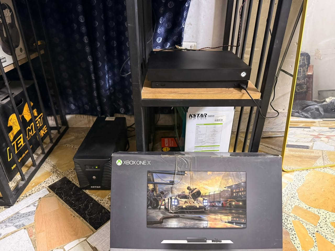 � للبيع Xbox One X 1TB

✅ سعة 1 تيرا
✅ حالة ممتازة جداً
✅ غير مفتوح صيانة نهائياً
✅ شغال 100% بدون أي مشاكل
✅ مع الكارتون الأصلي وجميع الكابلات
✅ مع قرص GTA V الأصلي
✅ يدعم دقة 4K
✅ المعاينة والتجربة متوفرة

⚠️ ملاحظة: اليد عاطلة وتحتاج تصليح أو تبديل.

💰 السعر: 240,000 دينار قابل للتفاوض بالمعقول

📞 ***********
