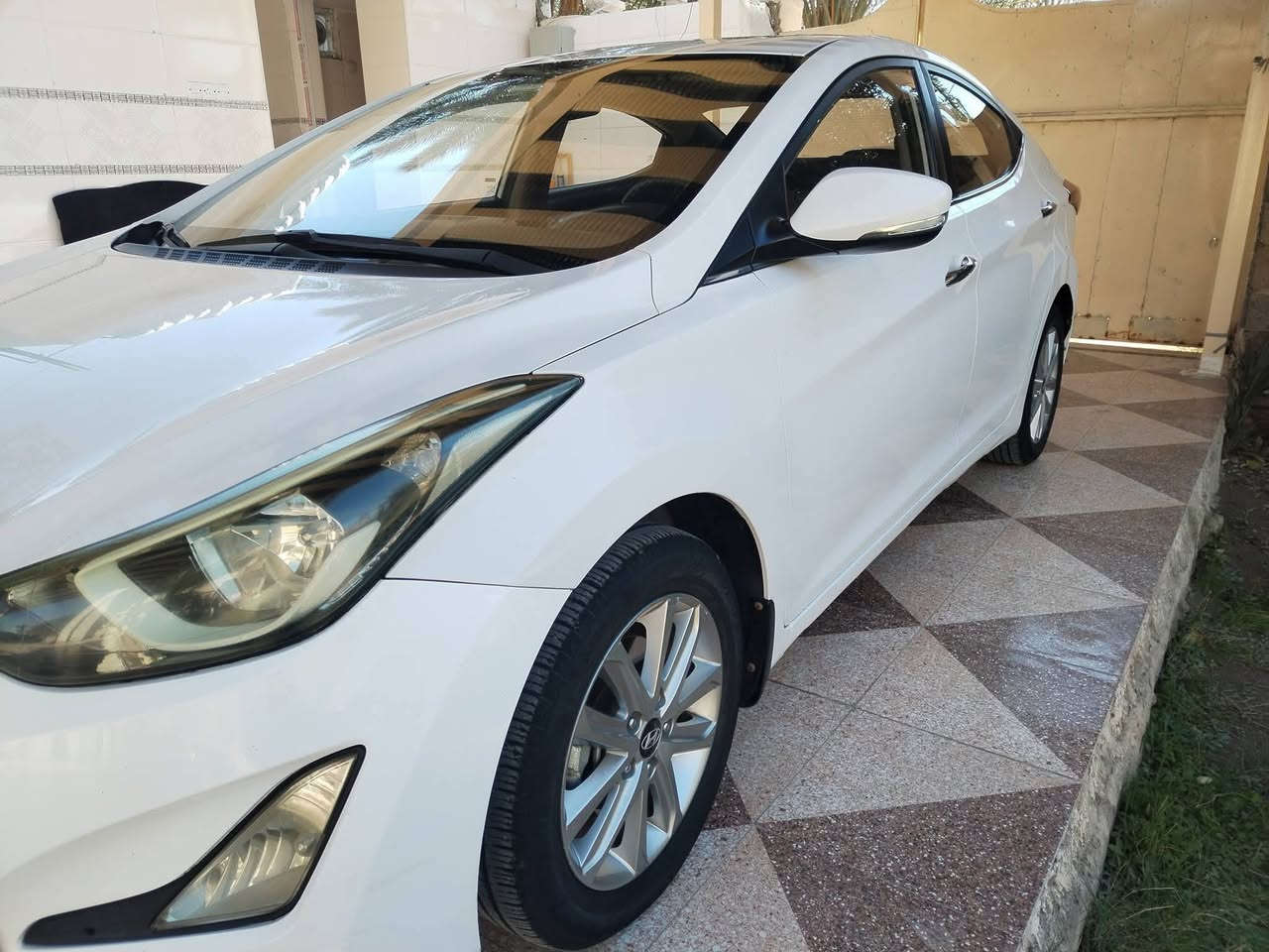 السلام عليكم شباب
النترا 2016خليجي فول مواصفات مكفوله
من الصبغ التبديل. عدا بارد قليل بل باب حطه عليا قلوب 
محرك ١٨٠٠ مكفول
السعر 100 وبيها مجال قليل 
للتفاصيل أكثر
الرقم 
***********
رجااءن الي ميشتري لا يرسل ابدد ولا يتصل ظروف خاصه واريد ابيع
