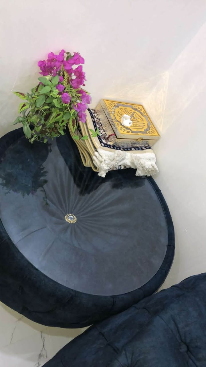 کوردی//
دارو قوماشی تورکیە دیکۆرو ستایلەکەی تەلەب خاسە  مێزێ گەورەی ناوەراستو سێ تەپڵەی شوشوی لەگەڵە نرخی٨٠٠هەزار و مەعامەلە.

✅بۆ زانیاری زیاتر نامە پەیج بنیرە یان تەلەفۆن بۆ ئەم ژمارە بکەن ***********

عربي//
طقم أثاث تركي مودرن، يتكون من طاولة وسطية كبيرة وثلاث طاولات جانبية زجاجية، السعر 800 ألف و بیها مجال.

✅للاستفسار أو الطلب: يرجى مراسلة الصفحة أو الاتصال على الرقم ***********
