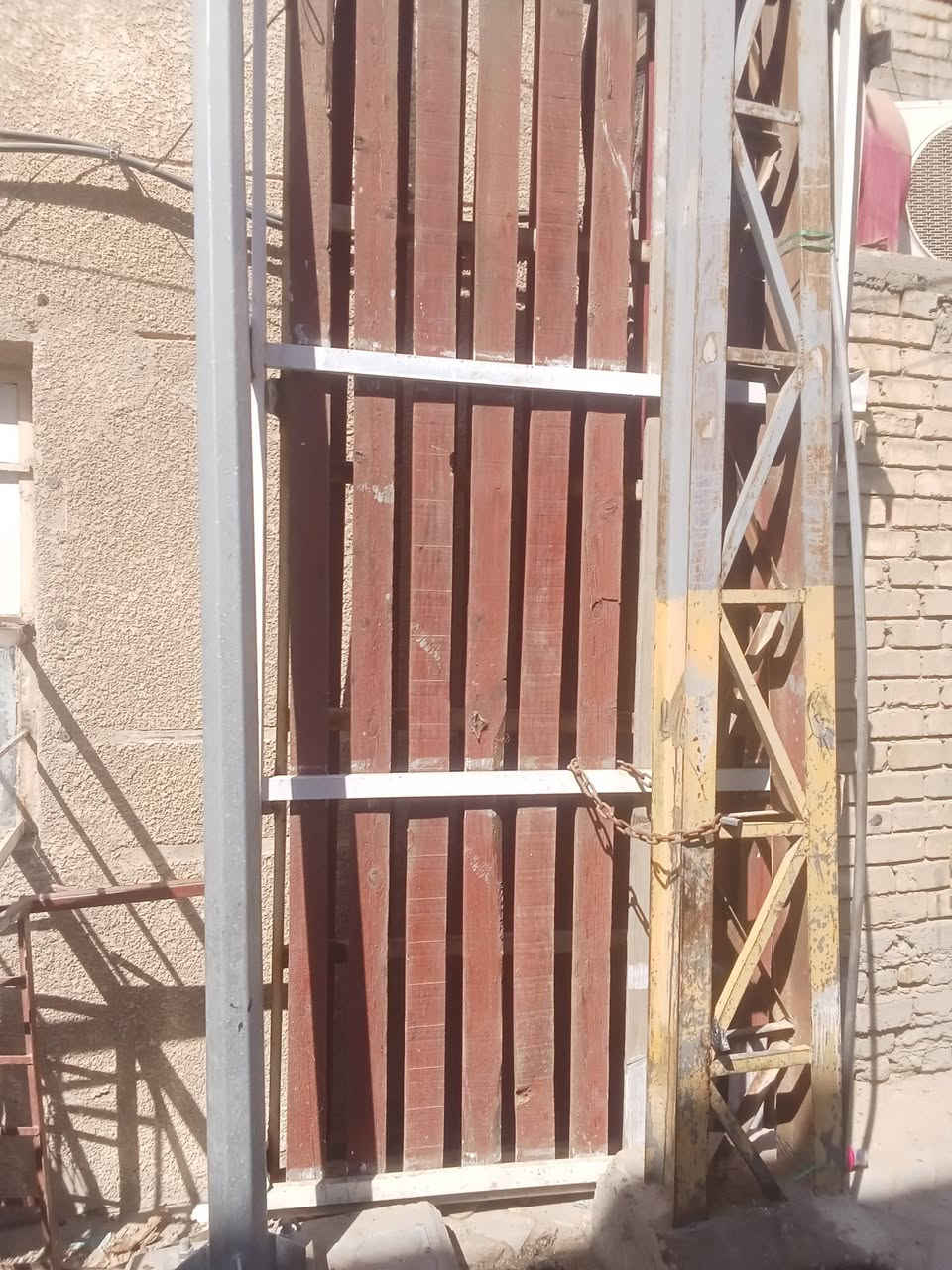 السلام عليكم سيبايا نيسان ناصيه العدد اثنين بغداد المدينه الصدر رقم الهاتف ***********

