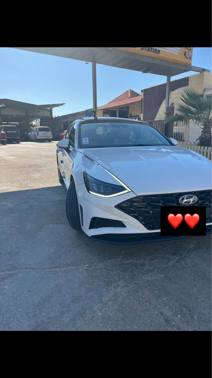 هونداي سوناتا 2020 امريكي الضرر فقط بنيد مبدل نفس الون ابيض ايرباك ما ضارب وما بيها لا شاصي ولا لغد  سياره فول مو اربع كامرات مكينه 2500 رقم اربيل الجديد تريد وكاله تريد تحويل بيها بارد بلجاملغ الامامي  قليل بصمات 2 مو وحده سياره جديده  ما بيها نقص السعر 180$ 
عنوانها بصره 
الرقم *********** البصرة, العراق
