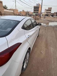 للبيع النترا موديل ٢٠١٤شكل ال١٦بيها صبغ اربع قطع اثر دحجات  بدون دواخل...