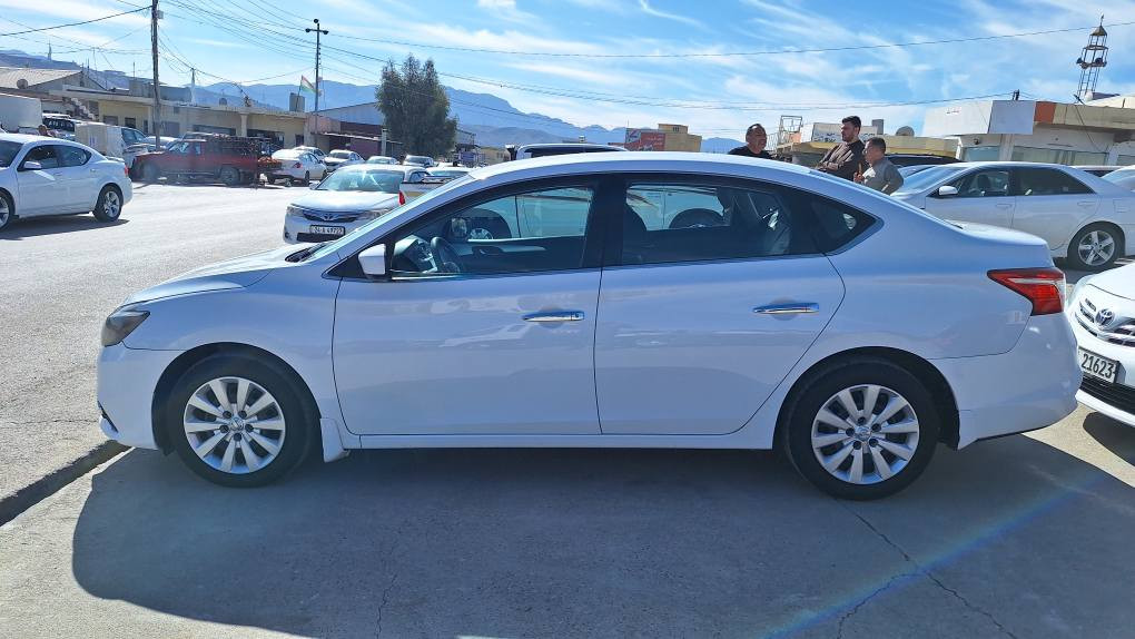 سلام عليكم 
نيسان سنترا                       
NISSAN SENTRA 2017 S
موديل 2017
بدون صبغ 
لون ابيض ثلجي
مكينه 18
اربع اطارات جديدة 
موصفات S
تحكم ستيرن 
تحديد سرعة 
نظام رياضي وعادي
 نظام مانع انزلاق 
نظام ايكو  ECO
بلوتوث Bluetooth 
حجر البيئة موجود شرط
🔥 السيارة بدون صبغ كبس 

مكان السيارة / زاخو 

السيارة نظيفة جداً جاهزة وماناقصها اي شيء
للأستفسار
كورك & واتساب 
*********** زاخو, دهوك
