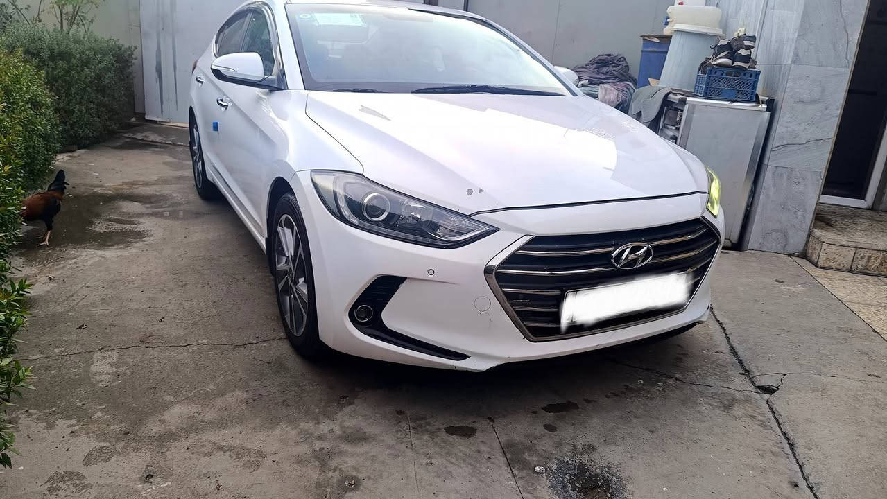 النترا 2017 وارد ايراني VIP GLS
فووول مواصفات للاخير...  1/1
عداد المسافه 185 الف حقيقي 
مواصفات: 
بصمة تشغيل 
وبصمة ابواب
 بصمة 2
حساسات امامي خلفي 
شاشه كامره اصلية تدعم الكار ابلي
تدفئه وتبريد كشنات امامي 
تدفئة كشنات خلفي 
تدفئة مقود 
تبريد بيانو مركزي و خلفي و مناخين
3 انضمة قياده 
تحديد مسار 
رادارات اماميه و جانبيه
مري قلاب عند الرجوع + اشارة + شفط
خزن كشنات ميموري 3 وضعيات
كشن السائق كهرباء 3 وضعيات 
فول تحكم ستيرن مع مثبت سرعة 
لد امامي + لد خلفي 
فتحة سقف 
كشنات جلد لون اسود 
كشنات خلفيه قلاب + 3 تجاوي
بصمة مع ترحيب عند الاقتراب 
صندوق ذكي يفتح عند الاقتراب 
فول سستم سماعات مع التويترات 
نضام مكابح (ابريك) Abs 
السيارة بية منظومة غاز يعني انسى الصرف 
وبعد بيها هواية مواصفات والجناية مالتها يعرفها 
السيارة ادامة صدر جديد اصلي 
باتري جديد اصلي
تخم تاير جديد ما ماشي اقل 5ايام
السيارة بية باب السايق انشخط هو والباب الورا شوية سووهن بالكارت وانرشن سوية توحيد اللون 
سعر السيارة 157 
رقم الهاتف ***********
مكان السيارة بغداد ابو دشير
