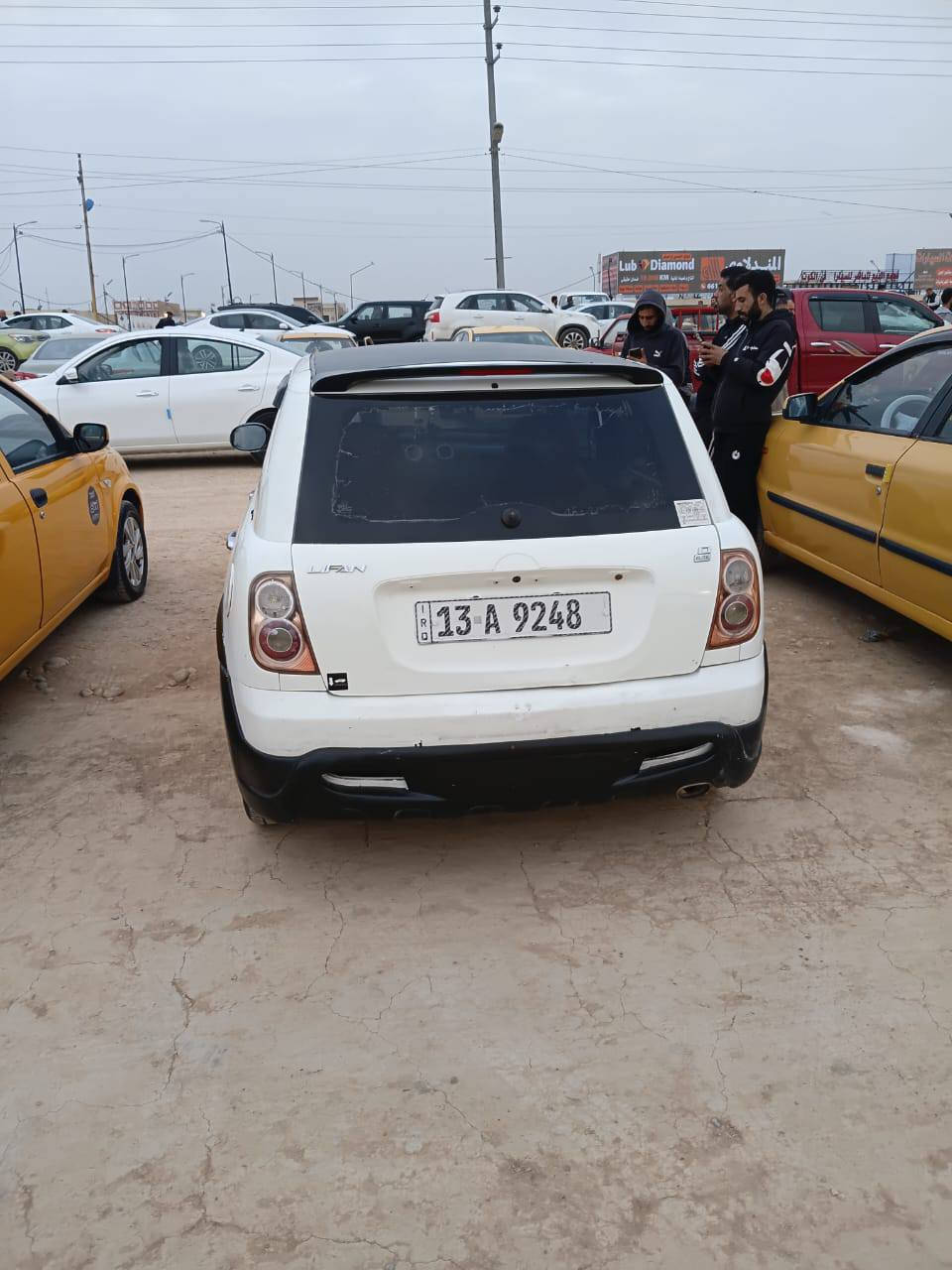 سلام عليكم ليفان ٣٢٠مستر بن رقم ميسان مشروع وطني بسمي سنويه لل29 صدر امامي خلفي جديد مكينه كير خير من الله تبريد شغال كهربائيات كلهه شغاله تخم تأير جديد شاشه ودمام سياره جاهزه مكاني كوت السعر ٣٤بيهه مجال أو مراوس حسب القناعه *********** لحد يكلي شبيهه كلشي مذكور بل منشور
