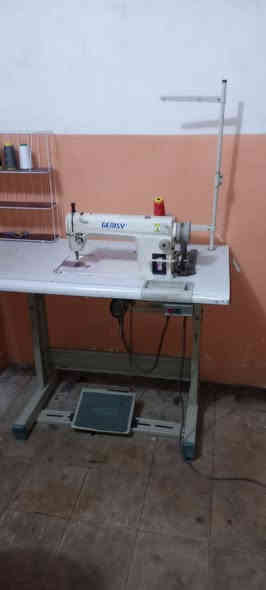 السلام عليكم اللبيع مكينه جمسي باب اول  نضافه ٩٠ بل ميه السعر ١٩٠ بغداد الكماليه ***********
