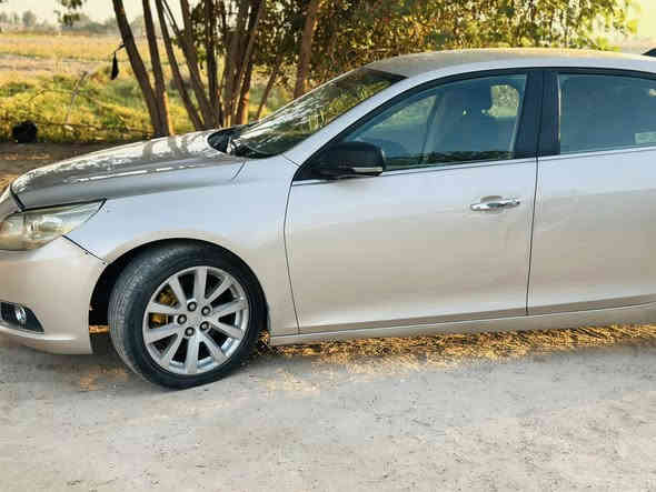 سلام عليكم 
ماليبو 2013 
محرك 3600 V6
سياره جاهزه كير بدلته بالجديد
سياره خليجية مكفوله ما عدا دعامية صبغ وبيها بابين بارد فقط 
سياره خير من الله يخبل ترايها 
للمراوس او بيع 
سعر 115
***********
