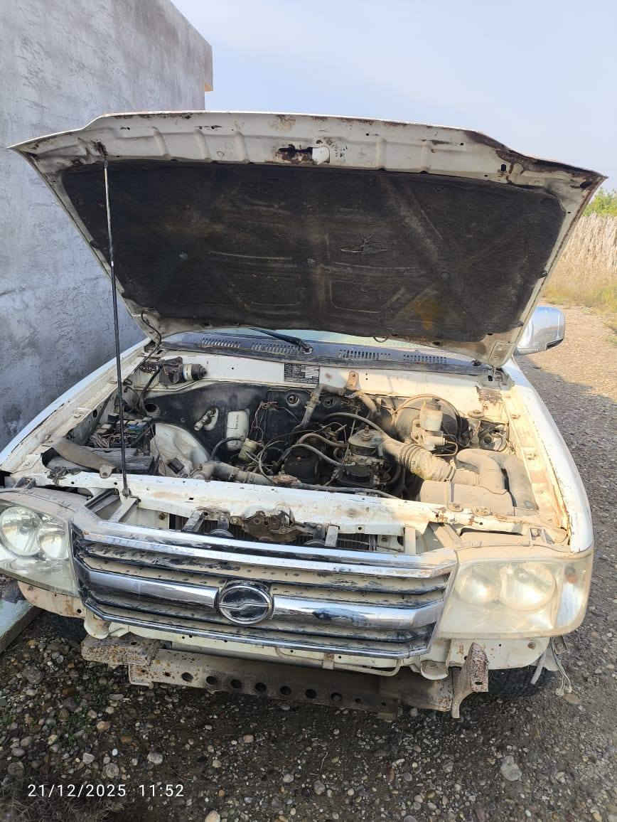 بسم الله الرحمن الرحيم / سيارة ادمرال صيني للبيع منفيس كامل أوراقه موجودة عندي داخله كمارك مدفوعة محرك يحتاج تجفيت كشر شاصي تأيرات خير من الله مثل ماموضح بالصور غرفته حلوة سيارة مال بستان او بيت فقط تحتاج  رنكات او محرك نص طابوكة وانت بعد بكيفك دعامية جامات مالته القراض كلهن موجودات احنه فاتحينه اني ابعيك هذا المجود والسوك كلشي بيه والرزق على الله يعجبك تشتري اني حاضر للطيبين ميعجبك اعبر المنشور ورحم الله والديك للاستفسار الاتصال على الرقم *********** السعر ١٢ ورقه وبي مجال للتفاوض وشكرآ
