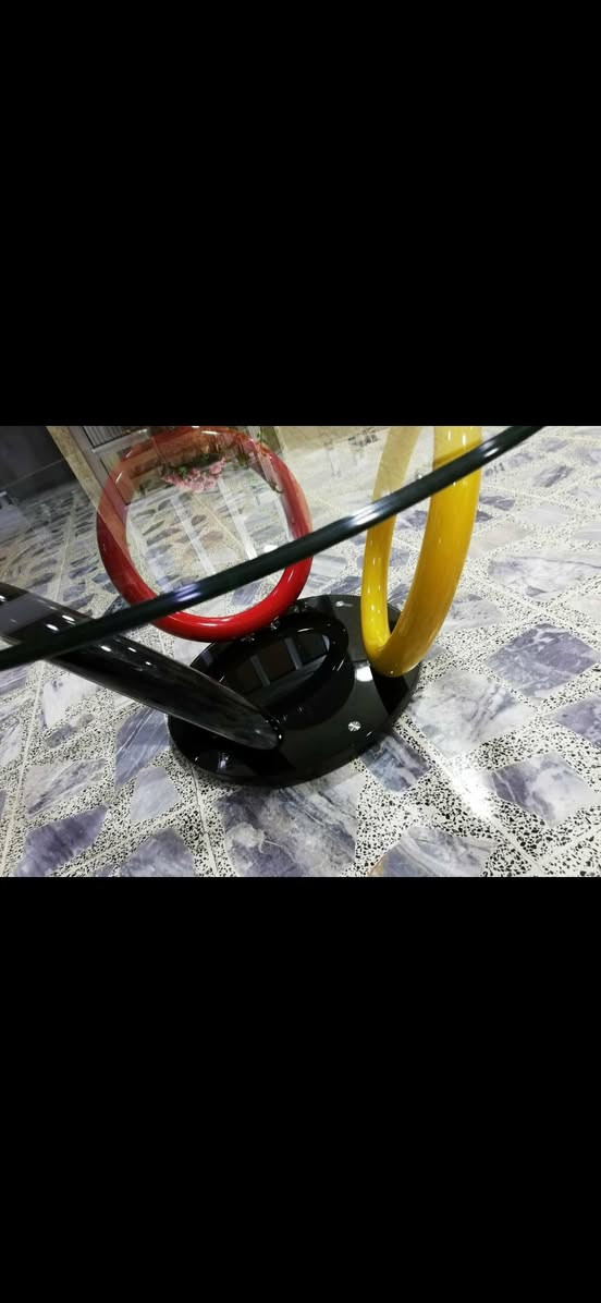 السلام عليكم..
بوفيا +ميز للبيع نضاف كلش مابيهم اي عيب اخو الجديد ومبينين بالصور سعر البوفيا ١١٥ وبيها مجال بسيط والميز ب٧٥ بلول قص مكينة الماني  نهايتو للاستفسار الاتصال على الرقم ***********
