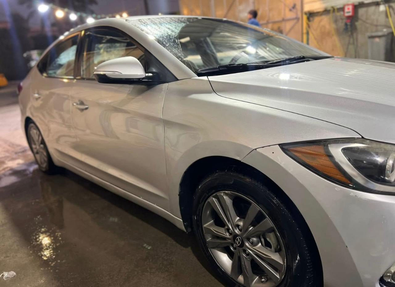 النترا 2018 امريكي ماشيه 73 الف ميل الضرر مرفق بلصور السعر125 ورقة كير ومحرك كفاله رقم الهاتف  ***********
