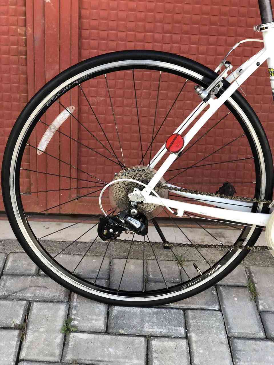 بايسكل / هولندي

ماركة / Giant escape

‏C700 bike

المنيوم

قياس / ٢٨

فريم / medium 

ماشة كاربون 

٨*٣ كير Shimano 

بريكات tektro

مكينة خلفي shimano altus

مكينة امامي Shimano 
 
ويليات / giant escape
Etrto دبل تبق

داخل بايدر بولبرينك

سعر / ١٧٥ الف

📍مكان/ سليمانية- بكرجو جديد  قريب جامع احسان

توصيل موجود لي كل محافظات


**إذا كنت صاحب هذا الإعلان وتريد حذفه لأي سبب، رجاءا أرسل رسالة إلى الدعم الفني**
