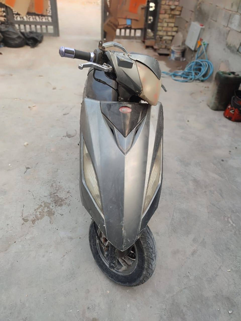 كامكو G5 اربع ولفات
دراجة شغالة سلف وكهربائيايات خلل بسيط  تجي بدون هندر من الشركة مفتوحة تزويد فقط اوراق الاستفسار *********** هاذ رقم راعيه انه مكلف بل نشر السعر 400وبيه مجال
