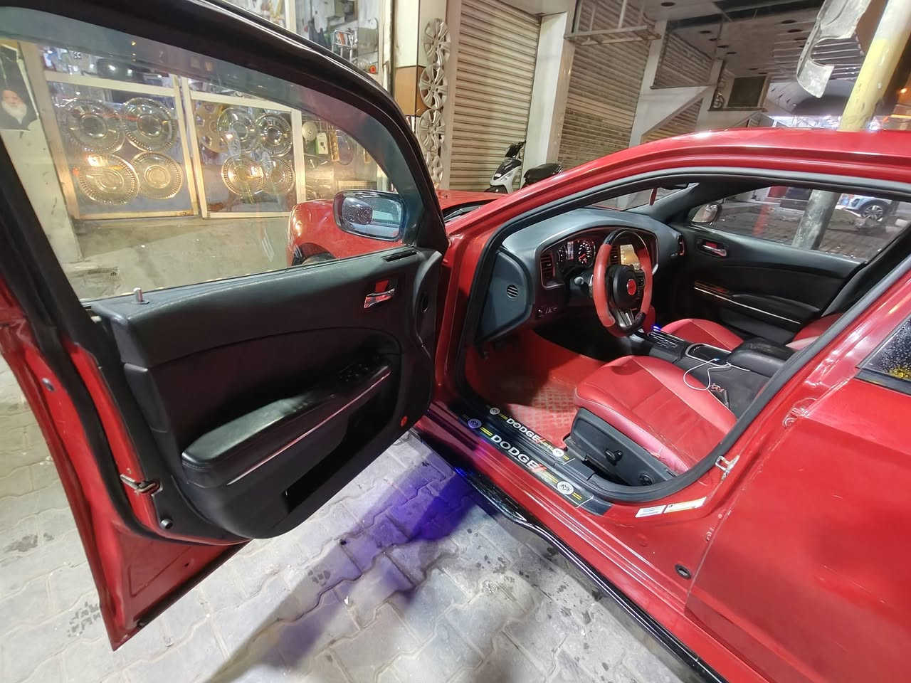 جارجر موديل 2012ارتي سيارة فول ماعدة الفتحة رقم بصرة الدولي سنويه 2030شاشه جبيرة سيارة مزوده ويل نجمه شفتات ستيرن مكينه 5700حادثهه جاملغ وباب كير مكينة حدادية تخم تاير تبريد ثلج سيارة جاهزه عنوان السيارة بصرة السعر 138رقم ***********
