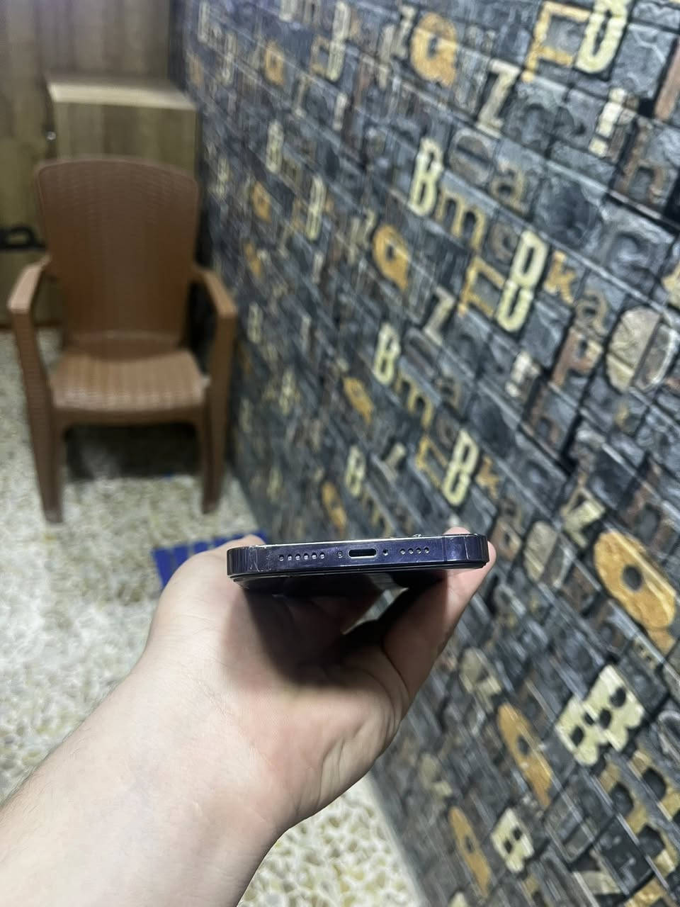السلام عليكم
ايفون ١٤برو ماكس 
تك سيم
ذاكره ١٢٨
الافلاش وكف بل تحديث
مبدل شاشه فقط نوعيه ممتازه
نظافه ١٠٠٪؜
سعر٥٨٠ 
بي مجال ***********
