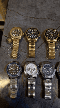 ساعات رولكس عدد 21 قطعه وزن ثقيل مختومات طلاء ذهب عيار 18 كلهن شغالات وضد الماء وجديدات بستيكراتهن للبيع كلهن شلع بيهن سبمرينر ودايتونا ويخت ماستر ورنك دوار السعر وصور اكثر خاص فقط
متوفر توصيل لجميع محافظات العراق 5 الاف


**إذا كنت صاحب هذا الإعلان وتريد حذفه لأي سبب، رجاءا أرسل رسالة إلى الدعم الفني**
