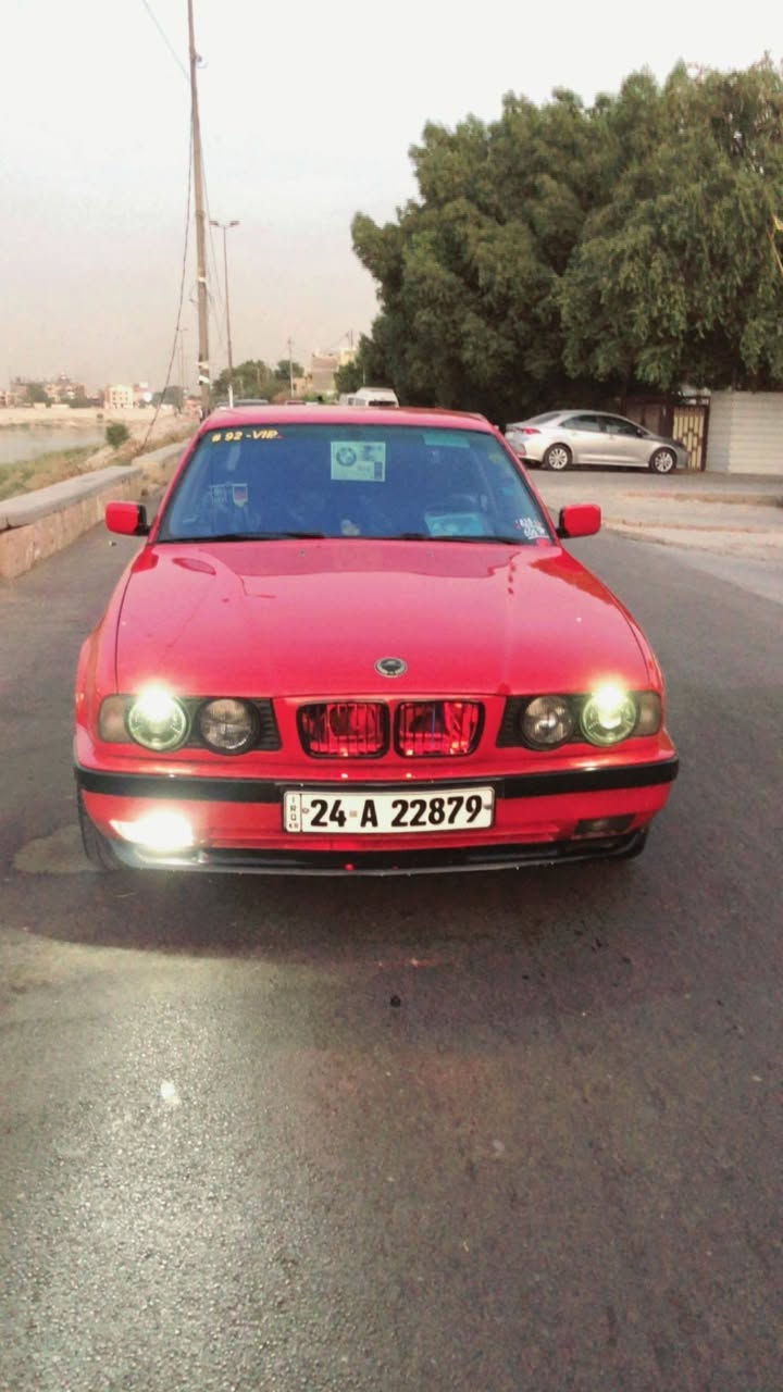 سلام عليكم بيم موديل 93 سياره جديده كلش حجم 530سياره كفاله تبريد ثلج محرك 8سلندر مصبوغه عام جماليه بدون ضرر صدر امامي وخلفي جديد تخم تاير طخم ويل كب سياره جديده كلش والستفسار على هاذه الرقم ***********
