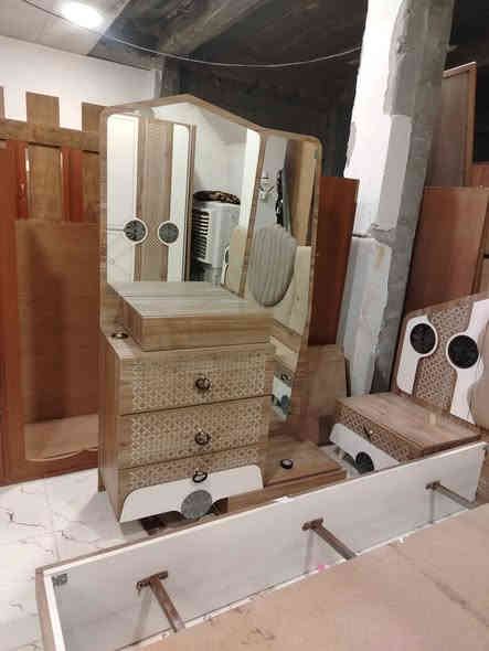 غرفة نوم تركي كلش نضيفة سعر ٤٩٠ الف شراي اتصل مكان كركوك شعدكم غراض اشتري
***********
*********** كركوك
