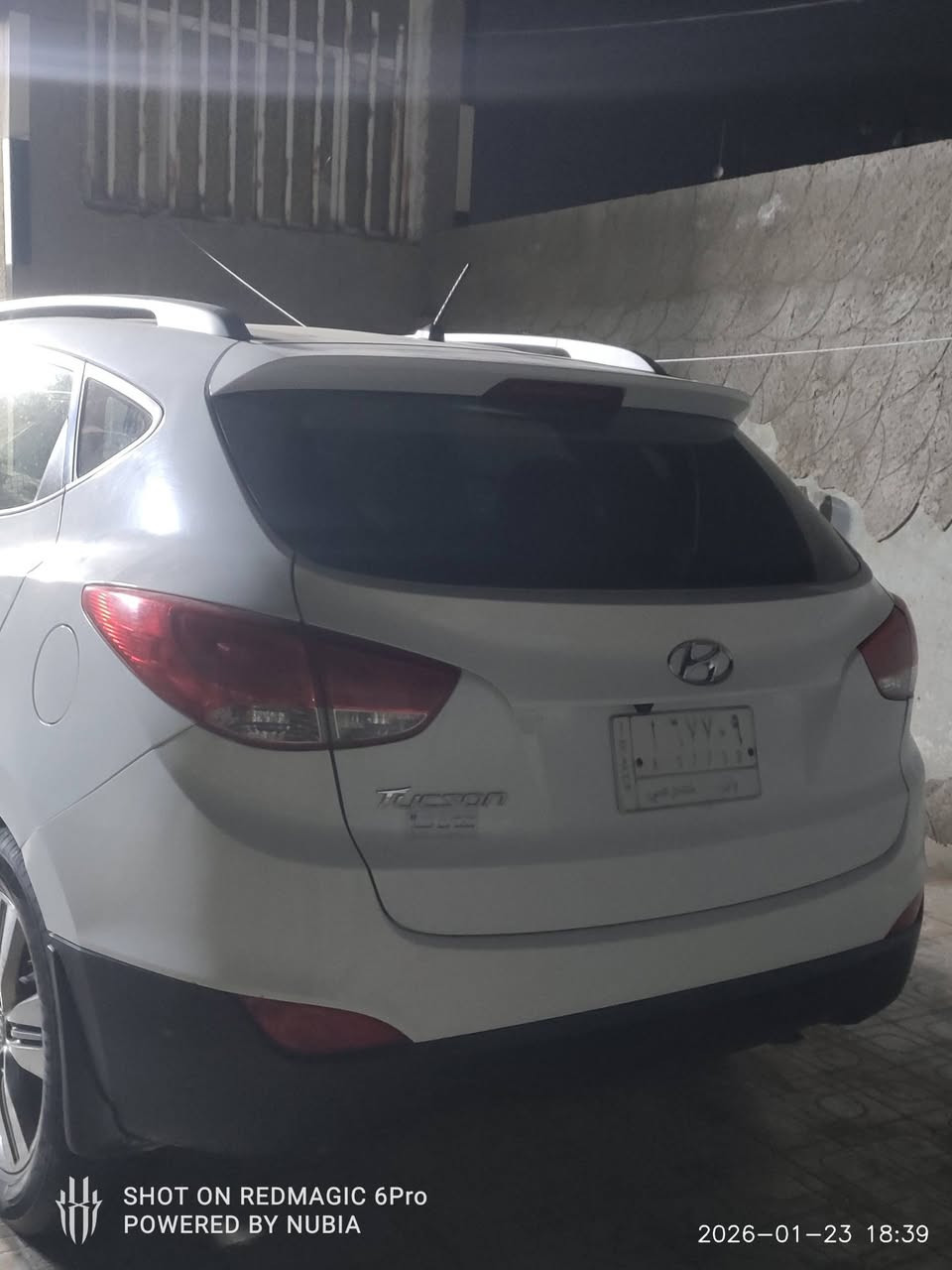 توسان موديل 2014  مكفولة من الصبغ والتبديل بيه ضربة بسيط بالجاملغ الامامي الايمن وباقي على وضعيته وضحه بالصور مكينة مكفولة على وضع الشركه رقم بابل سنوية بسمي سعره 145 وبيه مجال مكانة ديوانية قضاة الحمزة 
اي تفاصيل ***********
