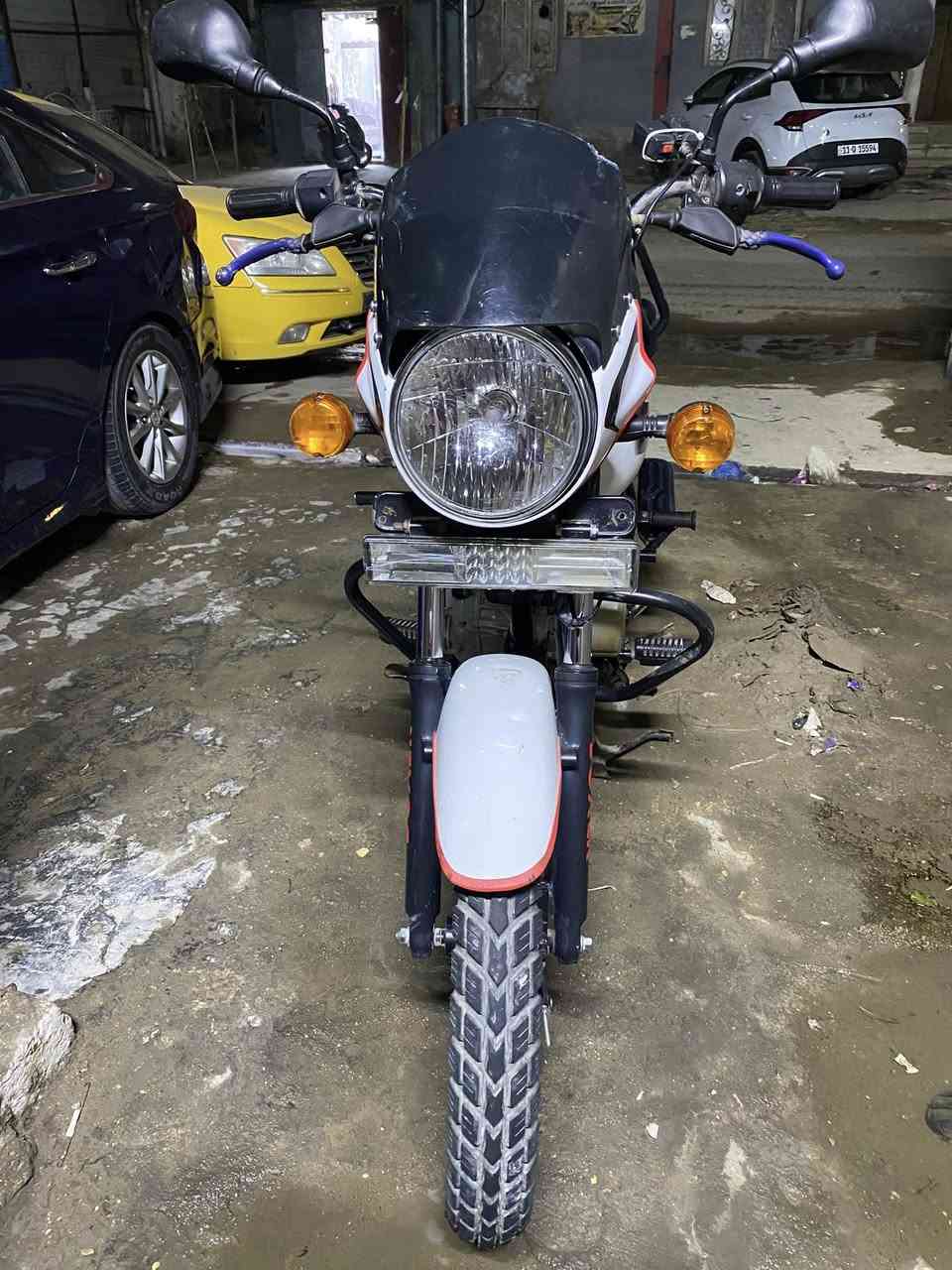 سلام عليكم
كلاسك للبيع موديل 22
محرك يرادله تجفيت بي تبخير 
ستيرن بي عواج كلش بسيط وممأثر ع شي ابدا
كهربائيات بلاديه 
دبلات شركه 
كابريتر بلادي شركه
رقم ديالئ بسمي تحويل ثانيوم 
دراجه تاخذها من باب البيت 
عنواني شعب شارع عدن
رايدها ب ١٧٠٠ وبيها مجال 
*********** 
واني خادم
