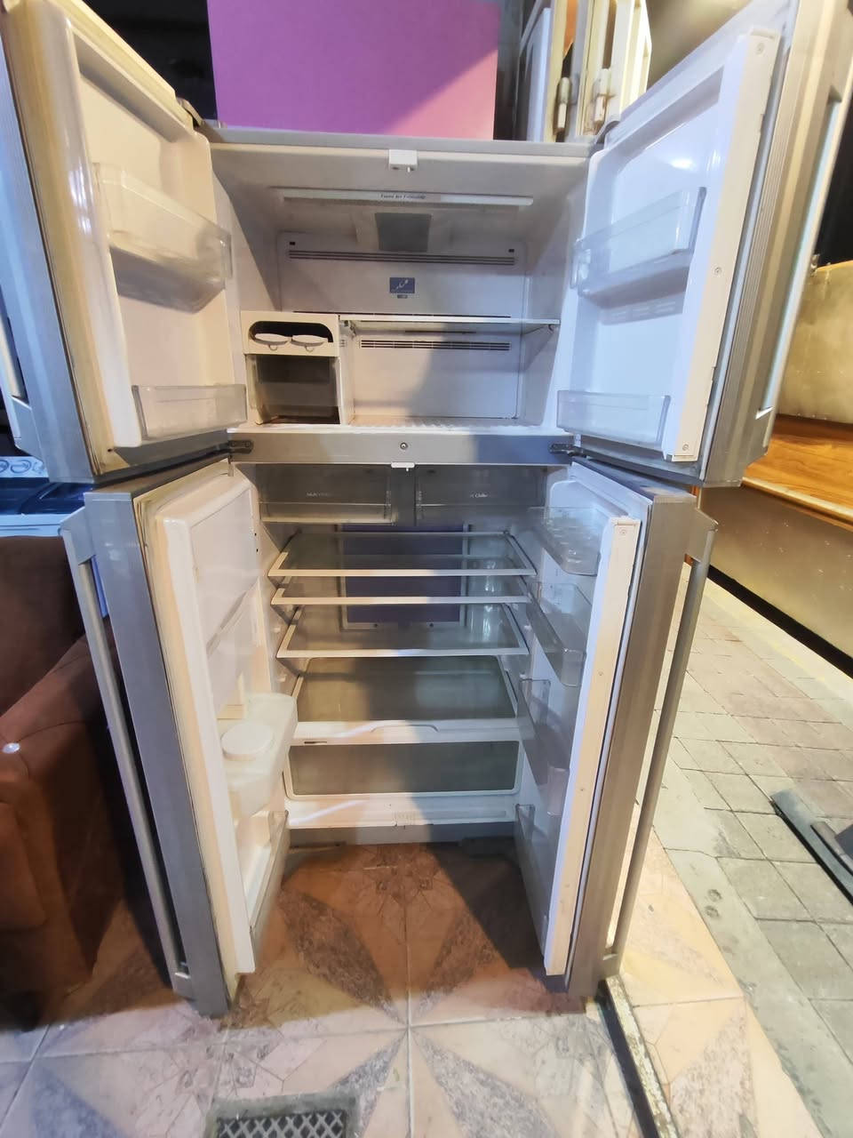 مجمده وثلاجة اربع بوب هيتاشي ٢٤ قدم  فول تجميد البيع بسبب الانتقال لبيت أصغر السعر ٤٠٠الف مكاني الرمادي


**إذا كنت صاحب هذا الإعلان وتريد حذفه لأي سبب، رجاءا أرسل رسالة إلى الدعم الفني**