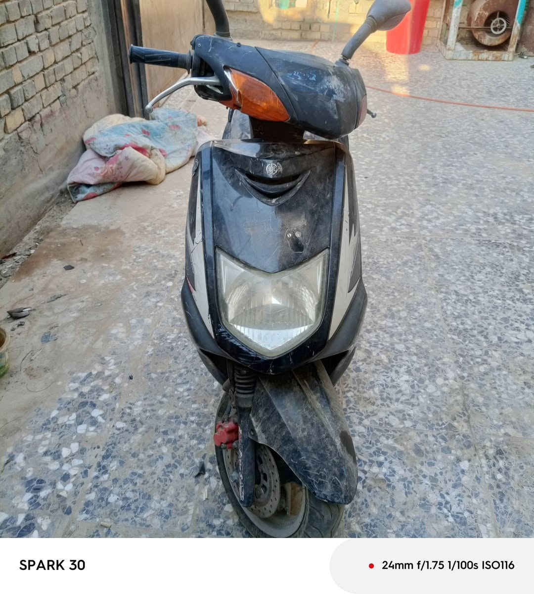 جالسلام عليكم دراجه سكنز نثيه مرتروكه صارله فتره ابيع كوم حديد طافيه السعر 175 قفل مستعل على بيعتهة *********** مكاني البلديات
