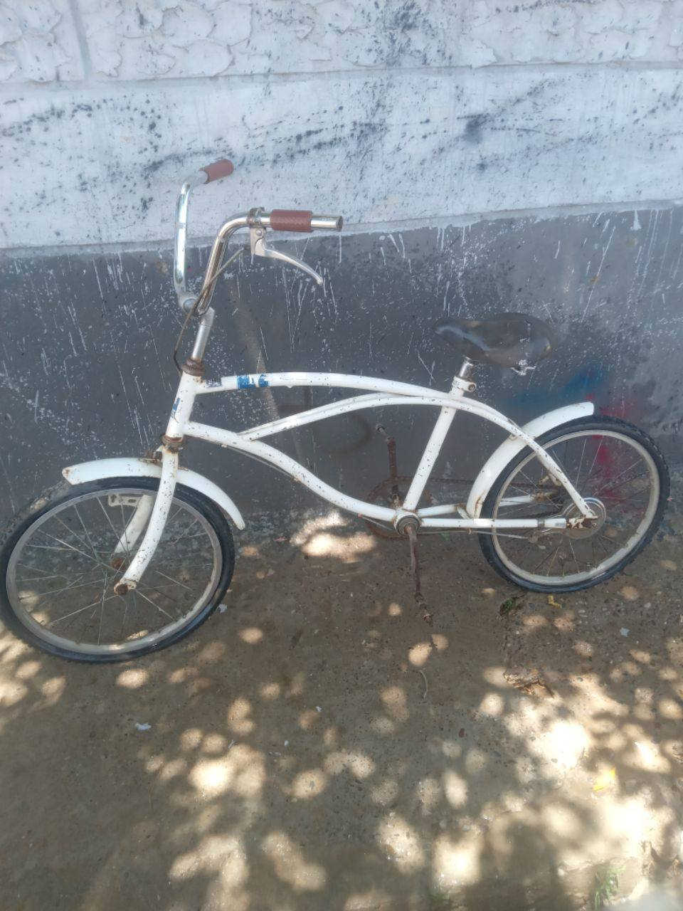 بايسكلت اثنين الاسود عبد الحليم 🖤 حجم 26 سعره 35 قفلو الابيض 🤍 حجم 20سعره 20 الي يريدا يجي خاص 🚲 ولاي يريدهن اثنينهم اوجبو.


**إذا كنت صاحب هذا الإعلان وتريد حذفه لأي سبب، رجاءا أرسل رسالة إلى الدعم الفني**