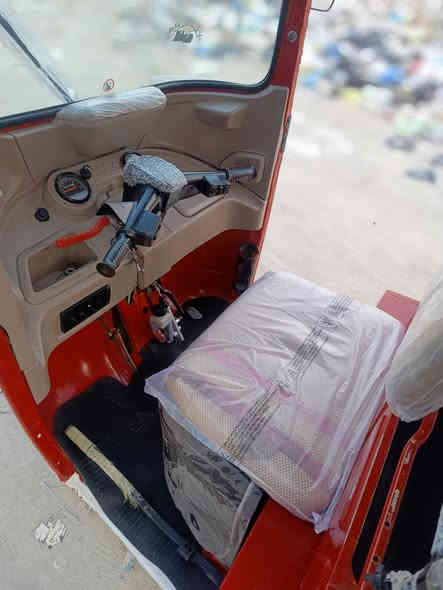 سلام عليكم تكتك للبيع موديل22شهر8رقم وسنويه نكليزي بسمي سنويه ذي قار بيه صفحه مرشوشه محرك مكفول سعر 7900قفل مكان سوق الشيوخ ***********
