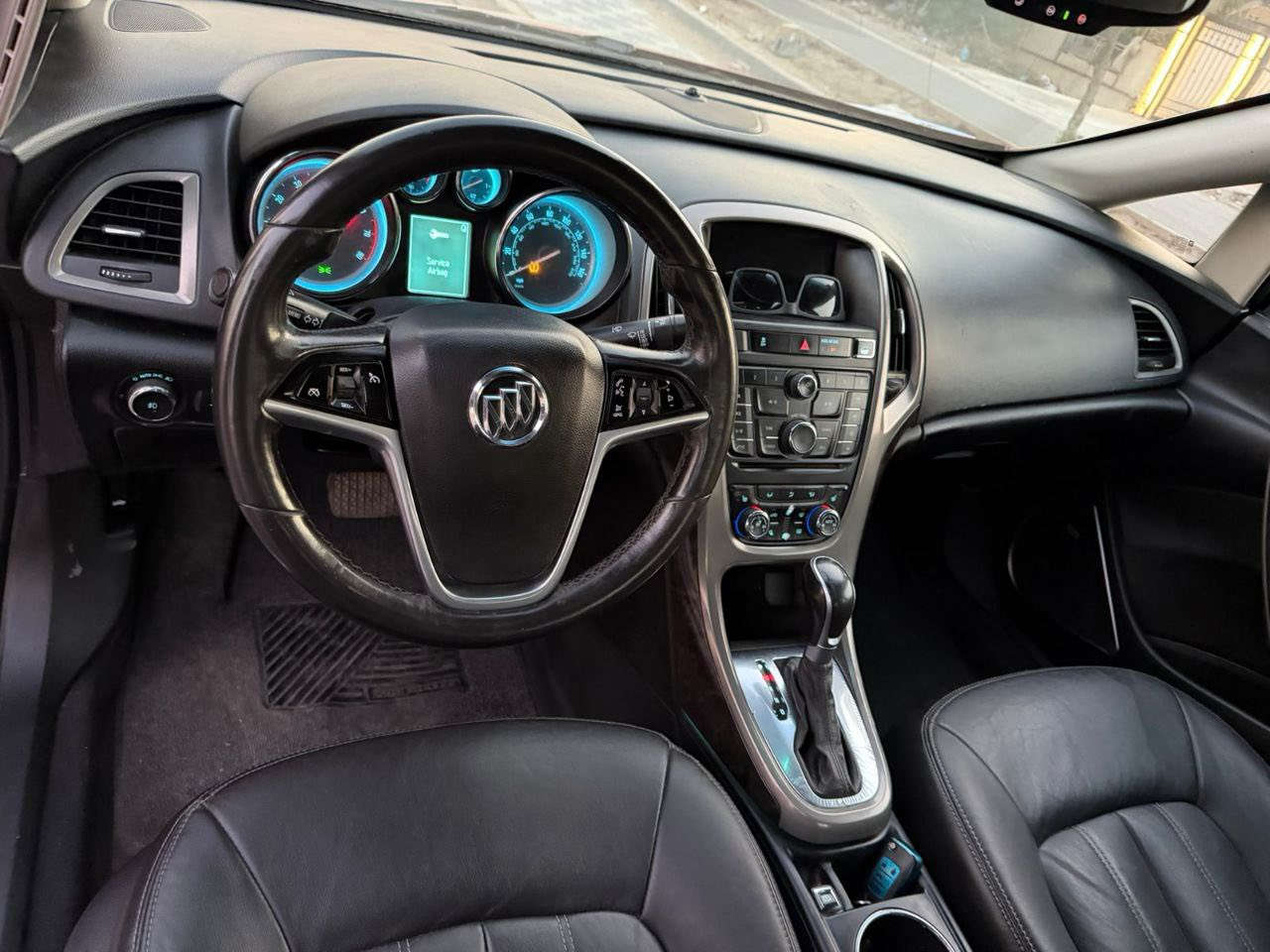 السلام عليكم 
سياره فيرانو بيوگ ٢٠١٧ شركت شوفرليت
سياره مفوله  تدفئه تبريد كشنات تدفئه حساسات كأمره سياره خير من الله بيها سستم صوت ودمام بلادي  سايد بريك دكمه سياره خير من الله
مكاني بغداد
***********واتساب
