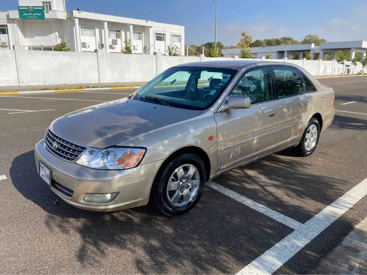 ئةفةلون ٢٠٠١ محةسةن ئارمي پلاستيكي سليماني گيرو مةكينةو تةبريتو كارةباي بةشةرت ويلوتايةو تةقةو رةقةي بةشةرت جركةي تيانية ٣ پارجةي بوياخة. لةسةر ساقي هيجي تري پيوة نية  ناوزةردة  ناو دةري لوكة سعري ٧٣ كةميك مةجال. *********** كالار, السليمانية
