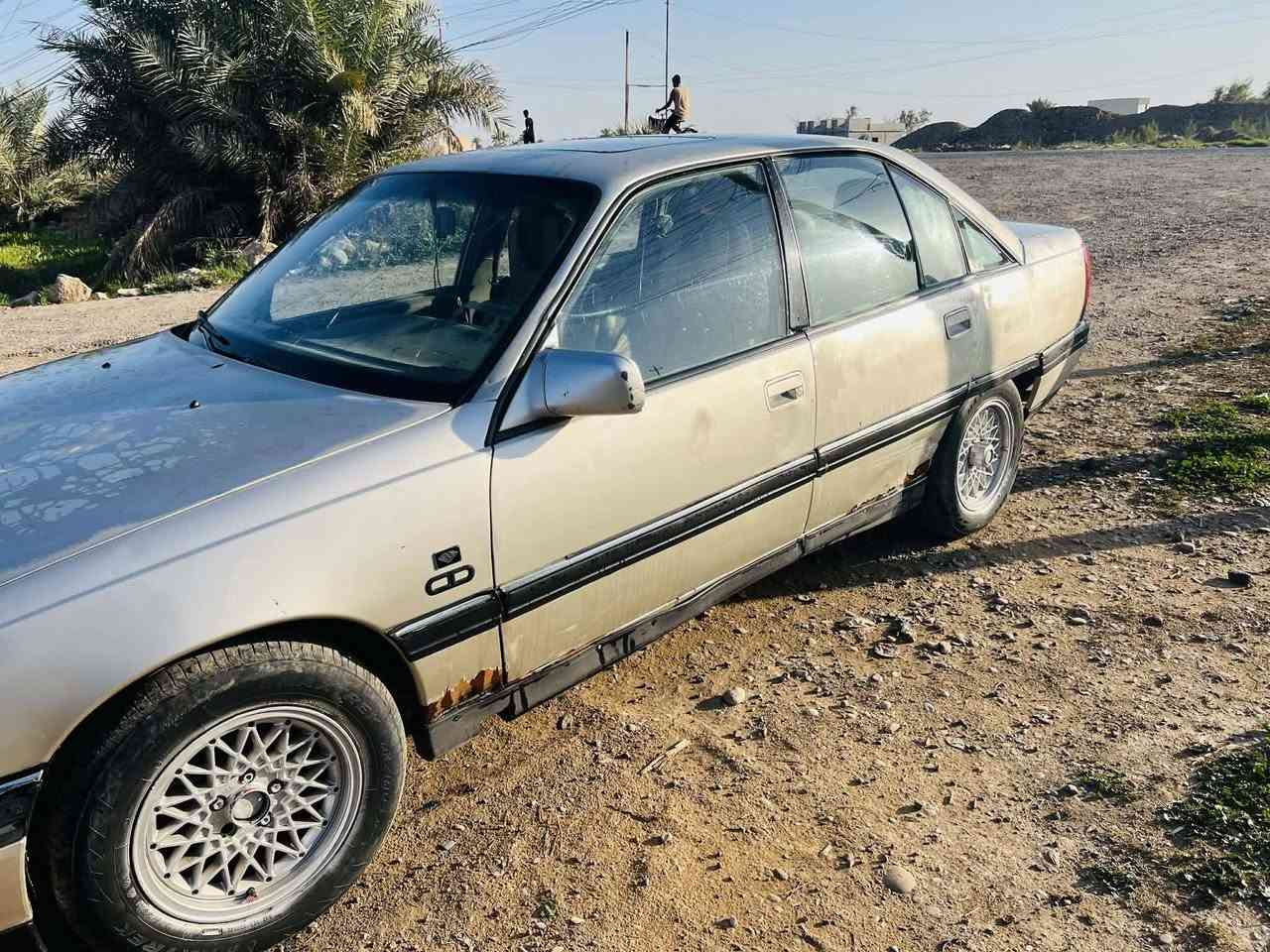 السلام عليكم اوبل اوميكه موديل ٩٢ السياره كير اوتماتيك محرك عشرين كير محرك شرط كهربائيات كلها شغاله خياس مابيها صدر تختم تاير نضيف شرط التحويل شرط الوكاله السعر ٢٥ وبيها مجال حك جيه ملاحضه مكلف بل نشر خاص ماجاوب فقط اتصال ***********
