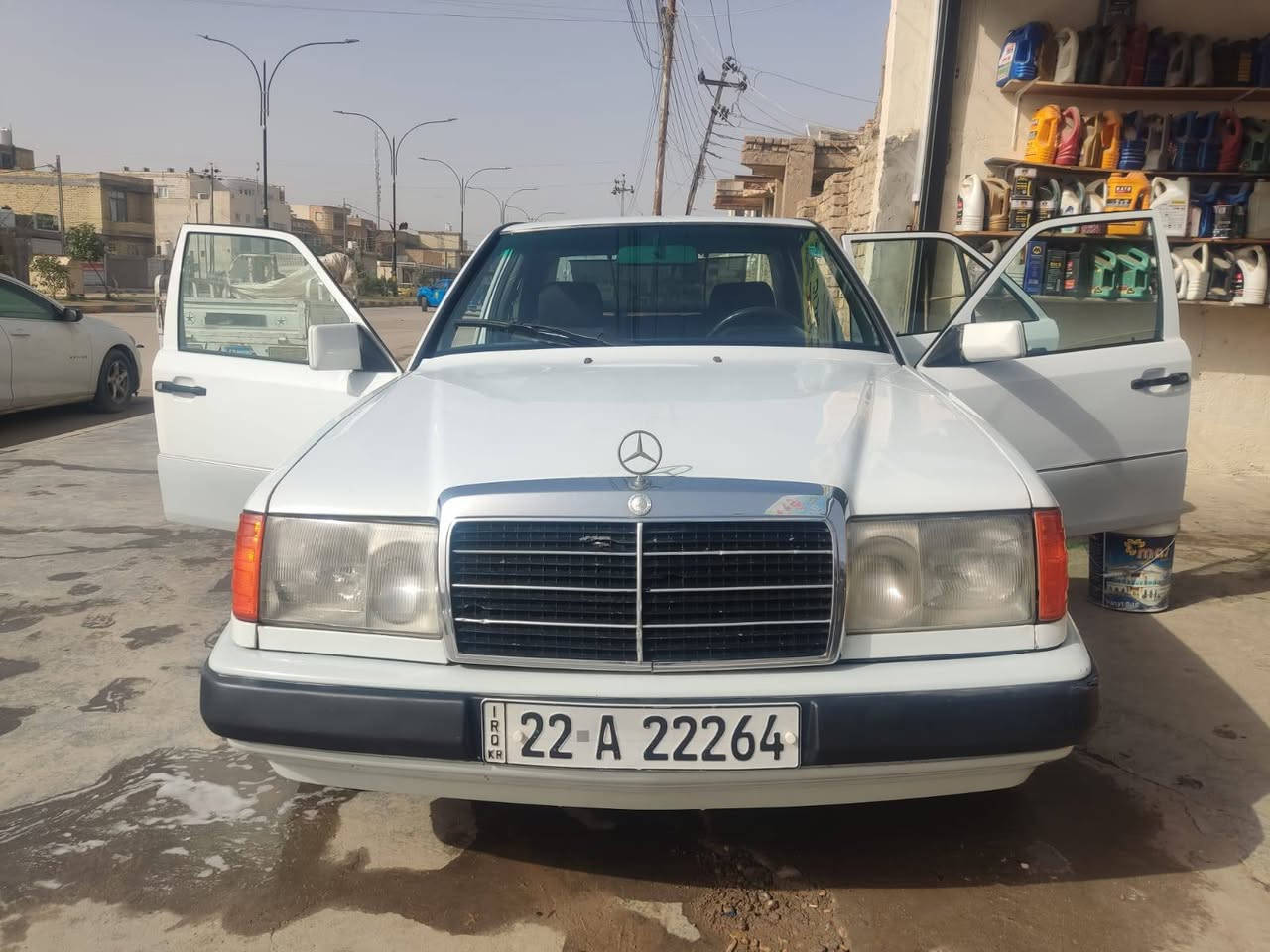 السلام عليكم
لبيع أو مراوس 
مارسيدس دب موديل ١٩٨٧
محرك ثنين ونص ديكو
السياره جاهزه من كلشي 
حداديه ٩٠ %
تايرات جدد
كهربائيات كله شغاله
رقم أربيل بسمي سنويه ل٣٠
ضربه قويه مابيه ولا مصبوغه عام 
السونار موجود مع الصور 
السعر ٧٣ وبيه مجال مكان ذي قار شطره
*********** واتساب
