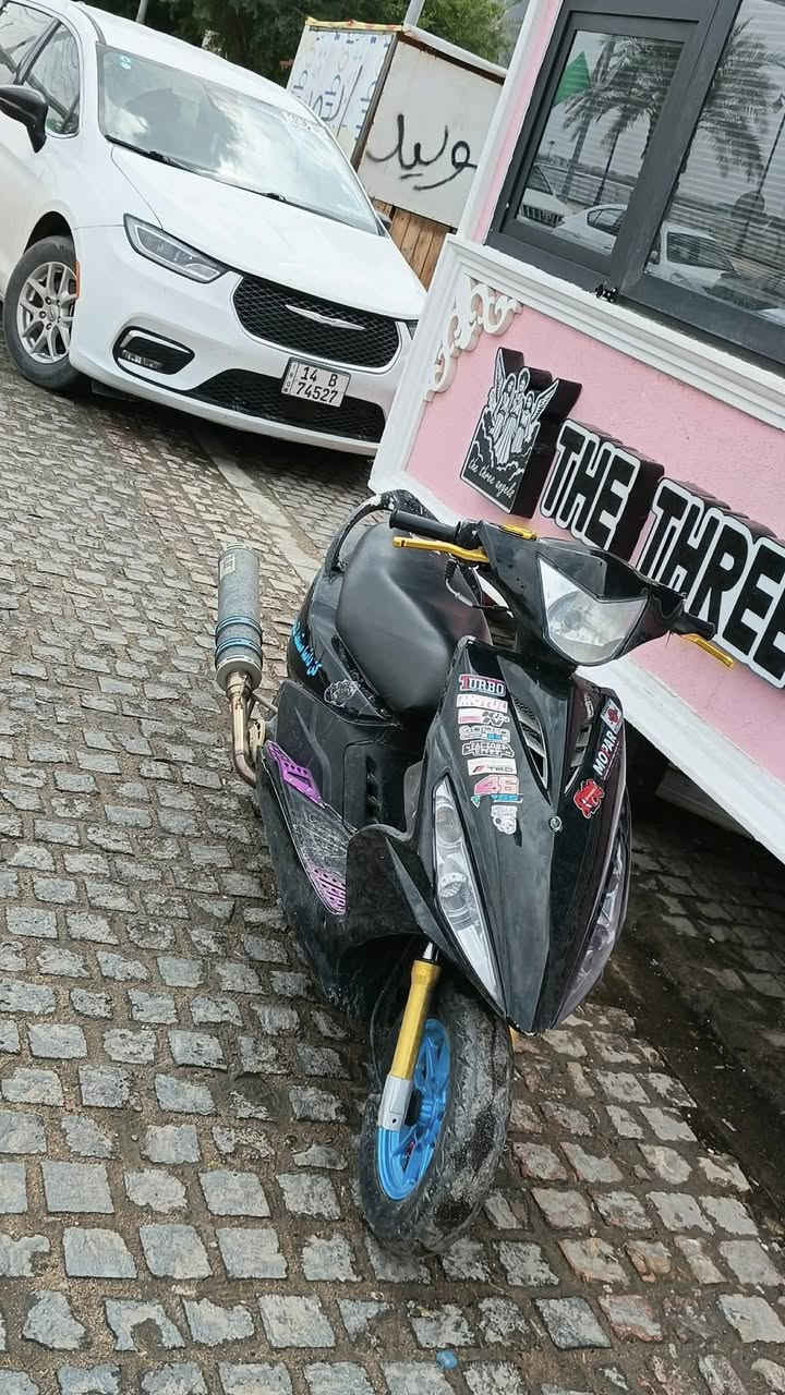 سلام عليكم دراجه ماكس مضلع شوف العين مرتبه وحلوه اب 750 او بيها مجال بصره معقل رقم هاتف***********
