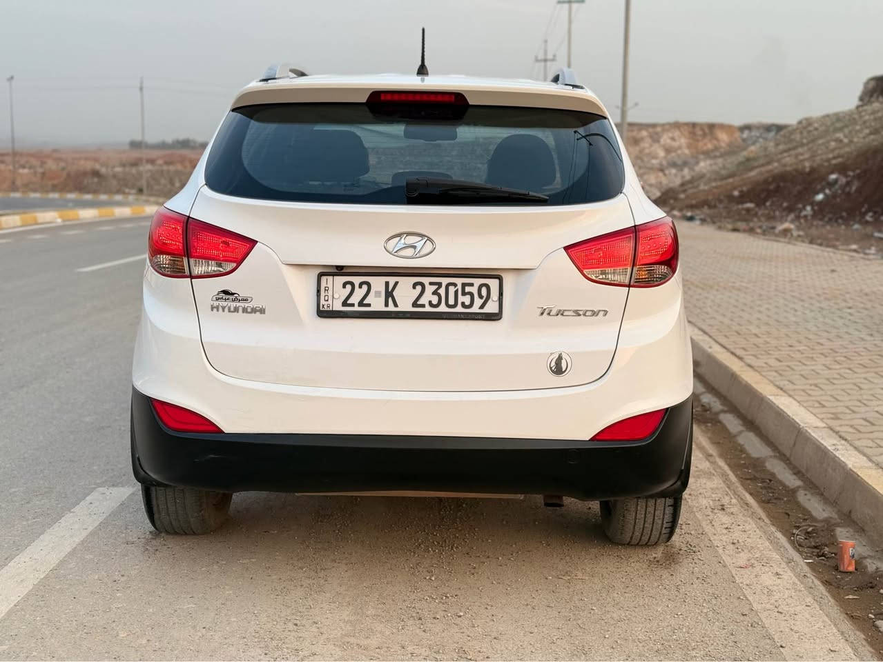 سلام علیکم 
هوندای توکسون
مودیل 2013
مواصفات خليجي
تحكم ستيرن 
بلاجكتور
دبل تليشة
ويل كروم
ابيض ثلجي
مراية كهربائية 
شاشة ايباد
كاميرا
سيارة بي قطعتين صبغ
جاملغ خلفي
باب خلفي
بدون دواخل بدون ضربة
بي مكانين تعديل بارد
سيارة حيل حلو جديد علي وضع شريكة
كير و محرك بشرط
محرك مامفتوح
بدون صوت بخار
سنوية رقم كلة جديد
بي بطاقة بنزين
 تاخم صدر جديد
سيارة مابي مصرف
سعر 133$
***********
***********
مكان كركوك كركوك, العراق
