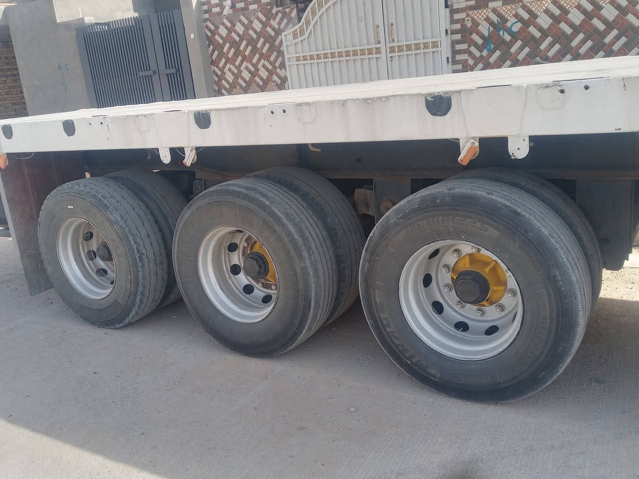 للبيع عربانه حداديه 3دناكير 14.. ثلاجه صناديك سدريه سله رجلين شغالت فول كهربايات فول كاعيه فول هوه جاهز بريك قاعده سبيرات جاهزه جاملغات واقيه 
باداره: سيد حيدر الزاملي.. 
(***********)
(***********)
