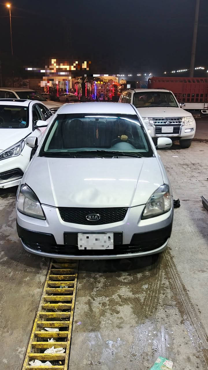 السلام عليكم
لبيع ريو موديل 2009

ادوات متوم طبق اصل

محرك 1600

تبريد شغال

حداديه جديده

سياره جاهزه من كلشي

السعر 38وبيه مجال

***********

مكان سياره نجف
