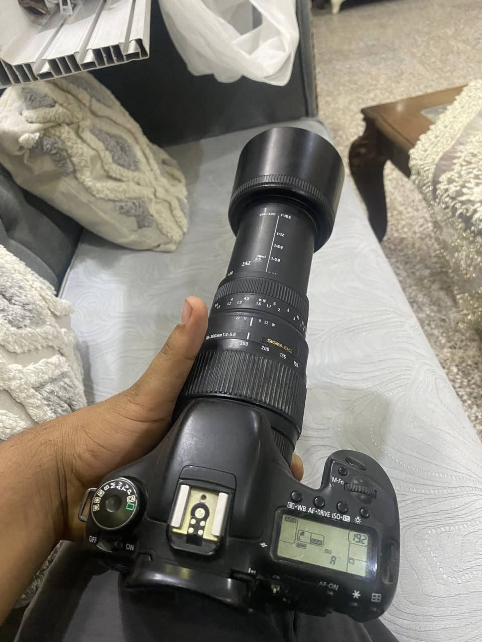 كامره كانون D7 كامره جديده مكفوله لا داخله تصليح ولا شي وياه زوم 70/300 دبل بطاريه ودبل شاحنه وكبيل وحزام وجنطه مقسمه 
السعر 350 وبيه مجال 

نجف ناحية الحريه 

سبب البيع لغرض  خدمه موكب


**إذا كنت صاحب هذا الإعلان وتريد حذفه لأي سبب، رجاءا أرسل رسالة إلى الدعم الفني**
