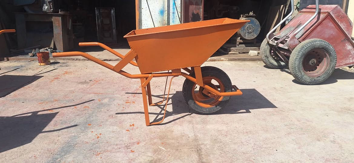 احمد الساعدي لعمل كافة العرباين مدينة الصدر حي طارق *********** ***********
