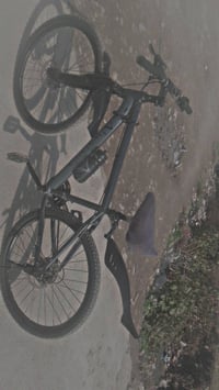 البسكل للبيع محتاج ابيعو ماخذو 160 ابيع 150 وبي مجال للتوصل 0772314205...