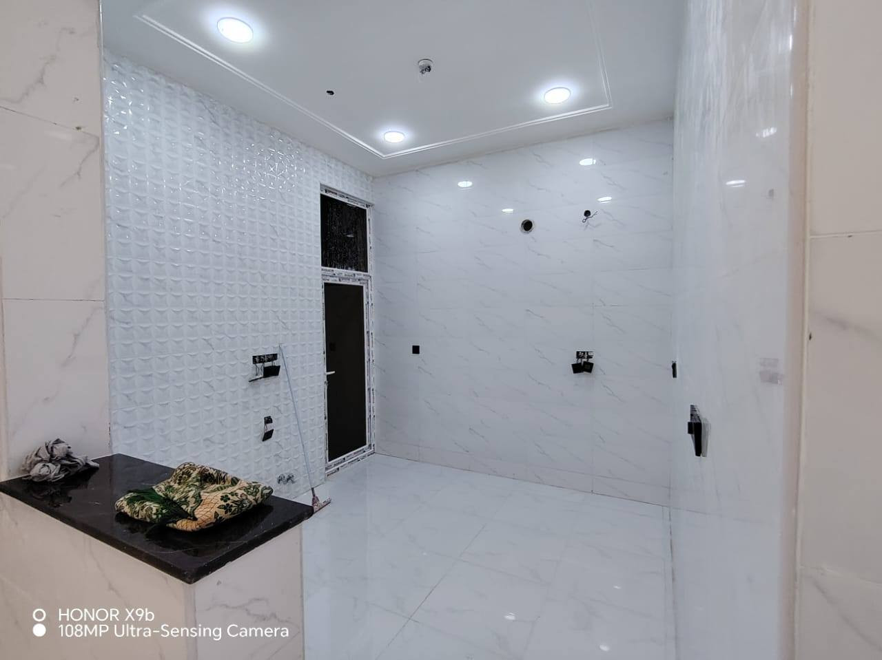 دار للبيع 100م بالخاجية
بالخدمات خلف مدرسة النوافل طابقين ثلاث غرف نوم بناء جديد محد ساكن بي وبأسمي الاستفسار *********** ☎️
