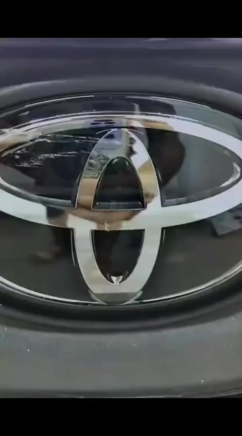 سلام عليكم اني صباغ واريد سمكري أو صباغ اطلع ويا هذ جزء من شغلي متواجد عل نت او اتصل  بي واتساب ***********
