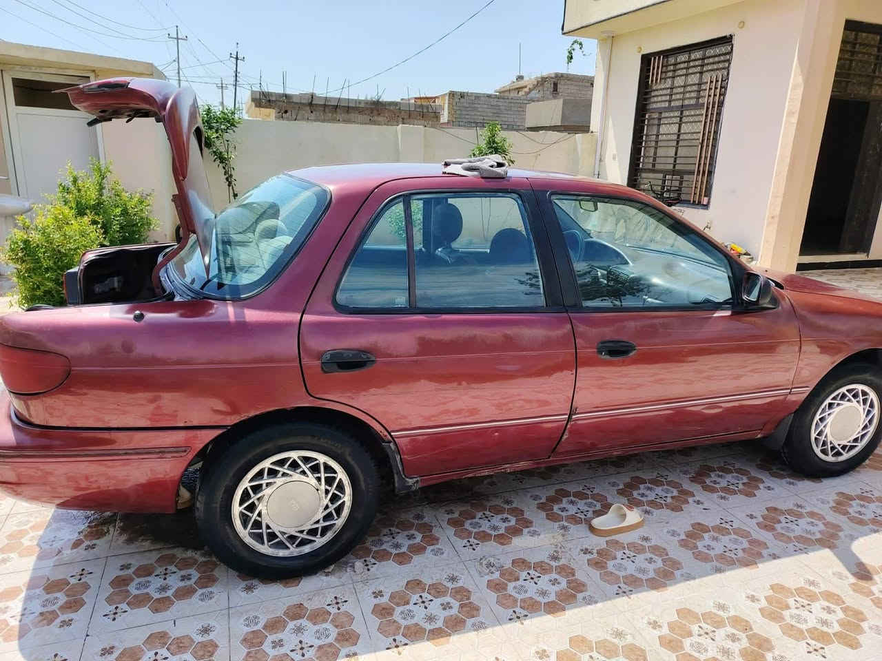 كيا سفيا موديل 94رقم بغداد هزة جديده تخم تاير ويل كروم سيارة بلاد على وضع لشركه تبريد شغال كهرباء كله شغاله كير مكينه خير من الله صدر امامي خلفي جديد  السعر 38وبيها مجال قليل الشراي يتصل وبي خير ويدلل *********** الرقم وخاص موجود هم واتساب موجود
