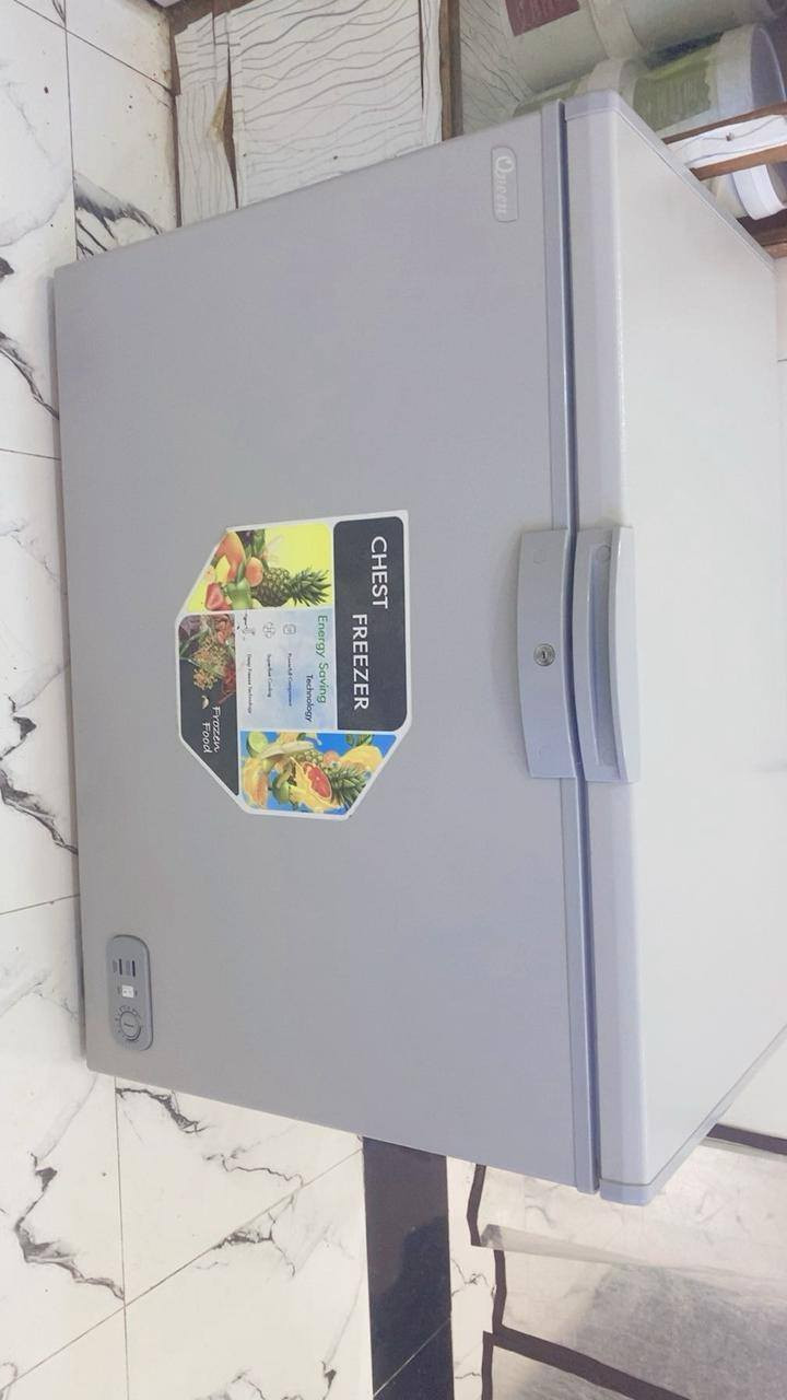 سلام عليكم
مجمده جديده شرط صار 6 أشهر من شتريتها تفحص يلا تاخذها السعر 250 مكان الشطره الحولي ***********
