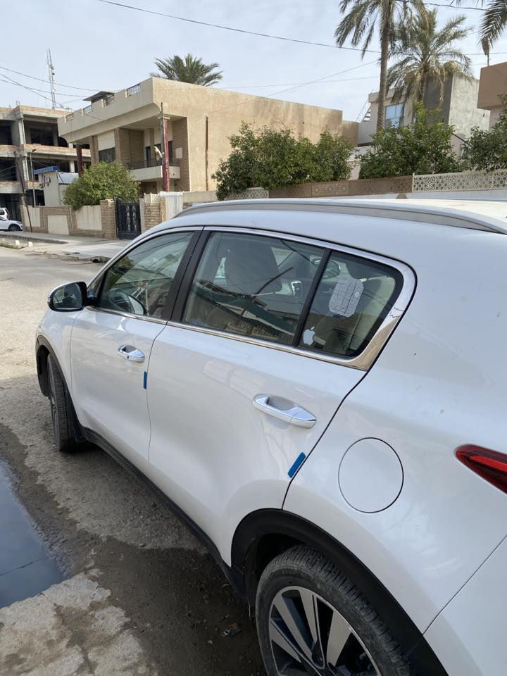 السلام عليكم كيا سبورتج موديل 2017 رقم بغداد خليجي بسمي السيارة جاهزة تدفئة تبريد تخم تاير محرك كير خير من الله حساسات خلفي امامي بصمه السيارة عله وضع الشركة كلشي مامفتوح بيها ماعدة شبر بخشم البنيد صبغ مكان السيارة بعقوبه السعر 175$ للاستفسار ‭0771 168 3422‬
