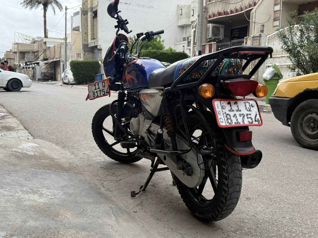 السلام عليكم بوكسر موديل 23 نزول بنهايه ل24 مرقم لوحات وسنويه إنكليزي باسمي تحويل ثاني يوم ماشيه 9 الالف حقيقي وقابل للزياده دراجه كفاله عامه مكاني الحريه الدولعي
***********
