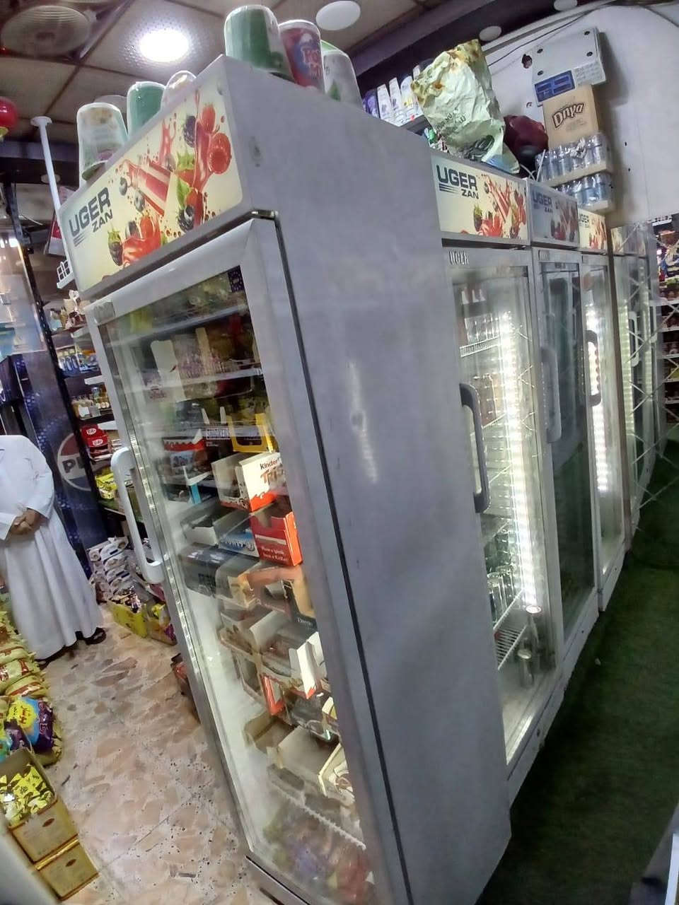 سلام عليكم
محتويات ماركت للبيع
سستم8 كامرات ويه هارد 2 تيره
10 برادات 22 قدم 
براد صغير هاذه الرفيع 
مجمده طرحي عدد3
2 براد حجم 28 قدم
سبلت 2 طن ونص 
مطافئ عدد 2جداري+ ذاتيه مال بورد كهرباء + بطل
رفوف جداريه+ رفوف جام + سفينه 
ميز مكتبي متر ونص صاج
قاصه عراقيه 
عارضه سكائر كبيره
5 عوارض جبس 
عارضه بهارات كبيره
ميزان رقمي 
شاشه حجم 32
البرادات من شركه الزان وماداخلات تصليح ومستخدم سنه فقط يعني ممتعوبات والرفوف من ميكانو كلهن حديد الثقيل مو العادي (ملاحظة الي يريد الغراض شلعه وحده مع مراعاة السعر واذا مفرد كلمن وسعرها ) للأستفسار ***********
