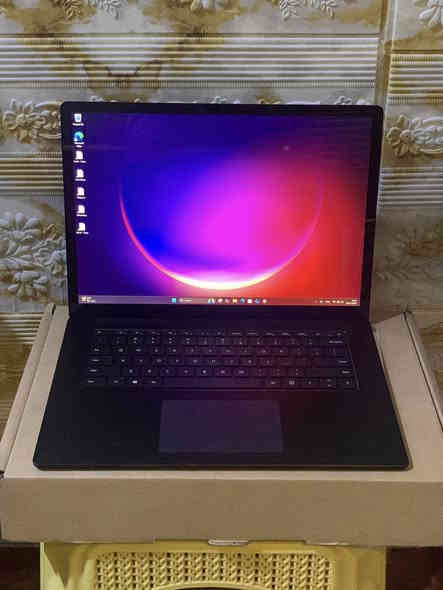 لابتوب لمس بمعالج i7 جيل حديث 
 مكاني البصرة لا يوجد توصيل 

للتوضيح اكثر 👇🏻
سيرفيس لابتوب 4 
حجم شاشة 15.6
شاشة IPS دقة 2k وايضا لمس QHD لمس سلس
لابتوب دبل سوبر سلم مو بس سوبر سلم وخفيف 
جيل حديث ومعالج قوي 11 Core i7 1185G7
 RAM 8 DDR4 4200MHZ
HARD SSD 512 قابل للتطوير
كرت شاشة داخلي Intel iris xe 8GB
بطارية تطول 6 ساعات الى 8 واكثر
مصنوع من المعدن والالمنيوم كامل
شحن مغناطيسي
كيبورد ضوئي بالون الابيض
دقة شاشة 2k الوان واضحة وجميلة 
واليويتوب والسينما يكدر يشغلك ايضا 4k
الصوت عالي وواضح جدا
يجي صوت بتقنية Dolby Atmos واضح ونقي جدا
يدعم القلم
كاميرا 720 HD  واضحة جدا تفيد للمقابلات 
نسخة busniess man
فتح بالوجة نفس الايفون  Face ID
نظافة 100% مامستخدم قليل مشحون اقل من 20 مرة 
لابتوب مخصص للبرامج الهندسية وتكدر تشغل ايضا الالعاب مثل gta وpes وغيرها من الالعاب 
الملحقات الشاحنة الاصلية والكارتون 
السعر 675 الف 
مكاني البصرة ابو الخصيب ( ماعندي توصيل ) رقمي ***********
